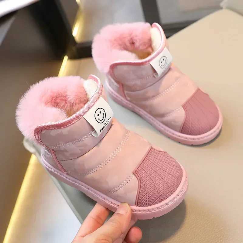 New 2024 Winter Childrens Leather Waterproof Snow Boots for Boys and Girls Fashionable Anti slip Childrens Plush Warm Boots Baby Cotton Shoes W240810