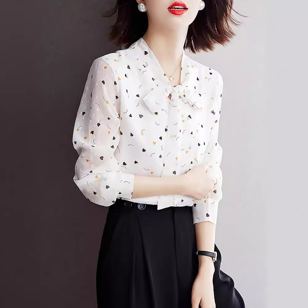 Spring 2024 New High end Long sleeved Women's Stylish Age reducing Small Chiffon Shirt, Floral Inner Top