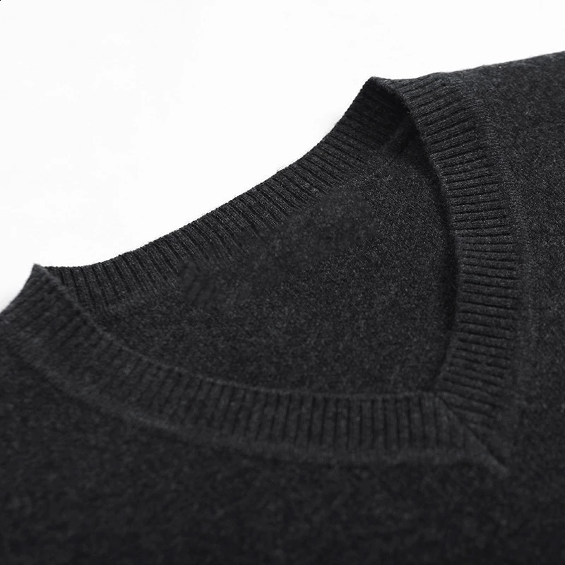 2024 Mens Pullovers Sweaters Basic Style V neck Sweater Cotton Knitted Jumpers Solid Male Knitwear Navy Red Black Plus Size 4XL 240812