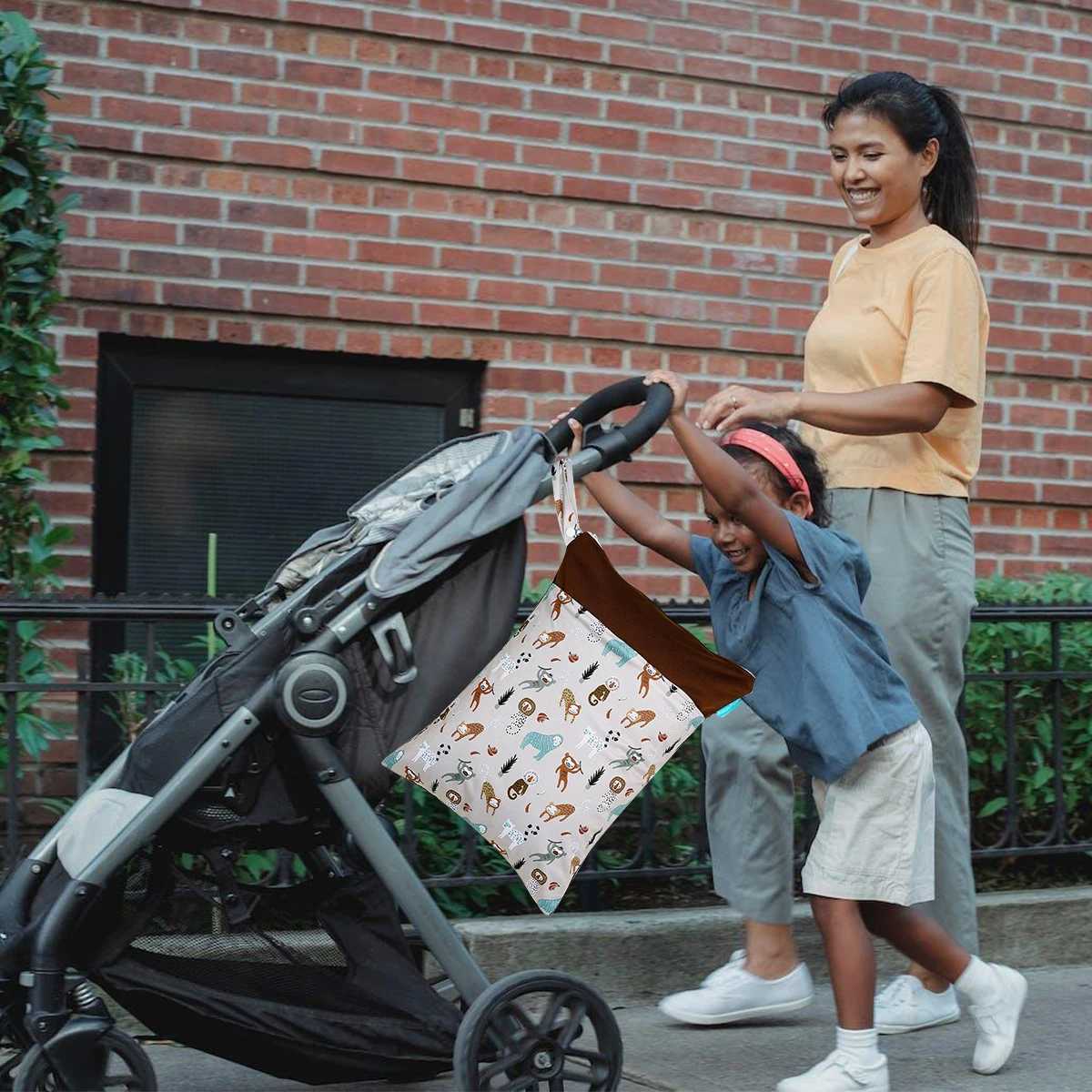 HappyFluent 1 Portable Baby Diaper Bag Printed Waterproof Wet Diaper Handbag Cart Carrying Bag Belt Pocket Travel Diaper Bag W240812