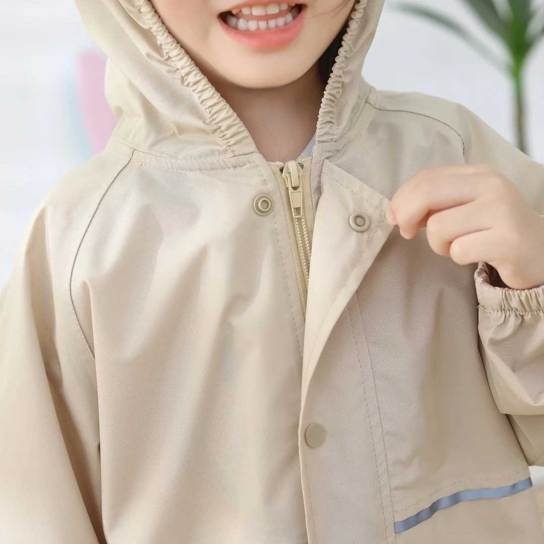 Korea hot High Quality Baby raincoat Children Long Raincoat Waterproof Lightweight Polyester Kids Raincoat Reflective Stripe Y240810