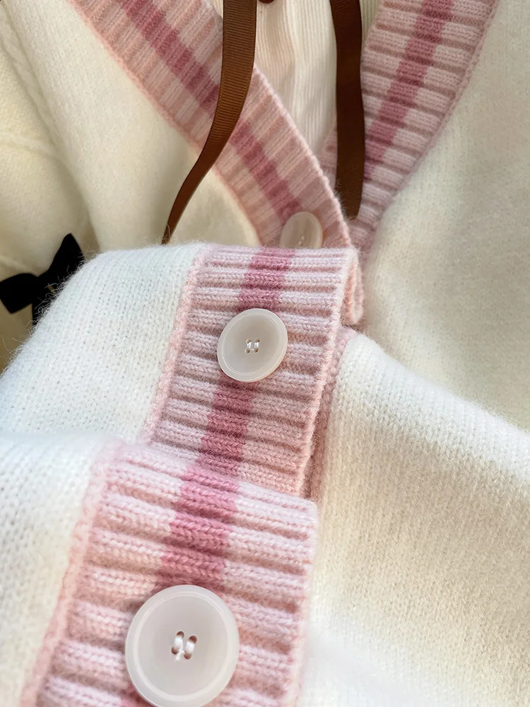 Womens Pink V-Neck Cardigan Knit Sweater Harajuku Y2k Kawaii Long Sleeves Bow Sweater Vintage 90s 2000s Aesthetic Clothes 240812