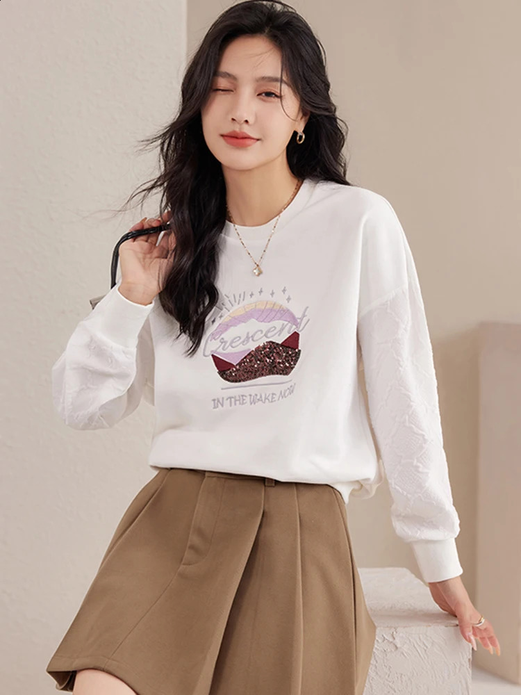 Autumn/Winter Fashion Long Sleeve Embroidered Tops Round Neck Sweatshirt Women Casual Versatile Pullover Hoodies 240812