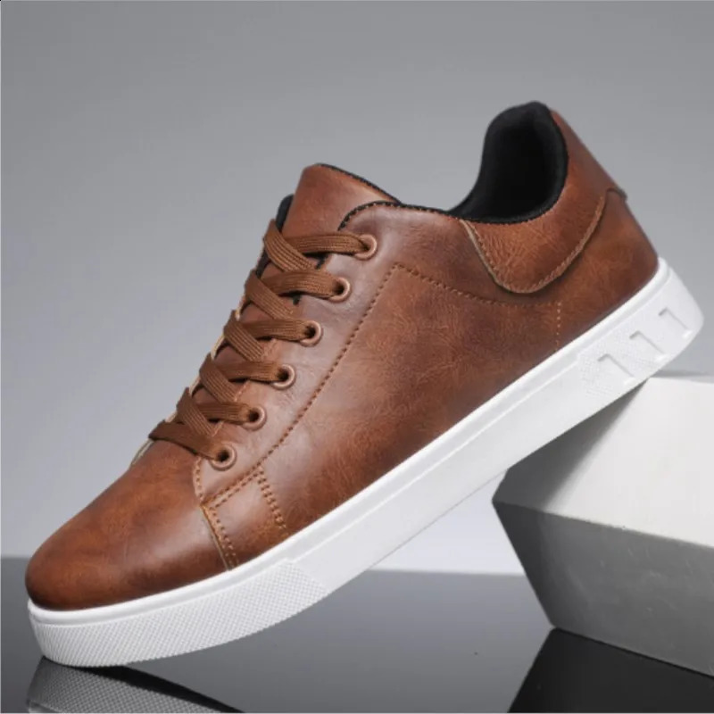 Big size special mens shoes four seasons fashion soft soled small white shoes M108 240812