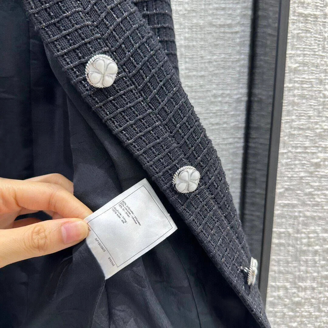 Runway fashion n black plain weave coarse woolen jacket womens retro Oneck lantern sleeve single chest pocket fashionable short 240808