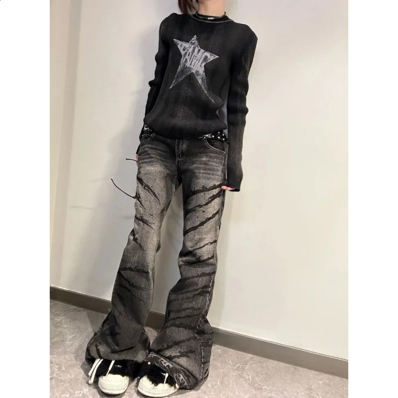 HOUZHOU Gothic Black Star Sweater Women Grunge Autumn Y2k Vintage O-neck Knitted Pullover Goth Short Jumper Kpop Korean Fashion 240812