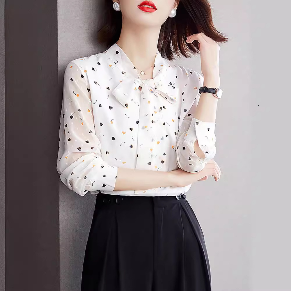 Spring 2024 New High end Long sleeved Women's Stylish Age reducing Small Chiffon Shirt, Floral Inner Top