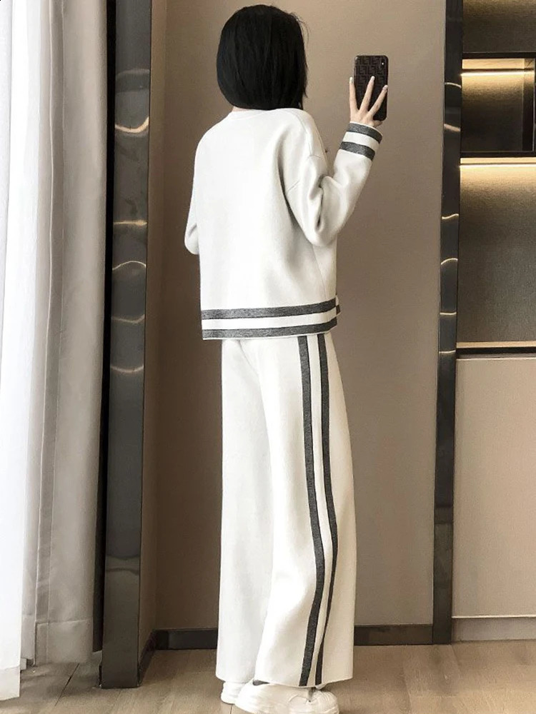 Loose Casual Striped Tracksuit Long Sleeved Sweatshirts Tops Conjunto High Elastic Waist Wide Leg Pants Suit Women Korean Sets 240812