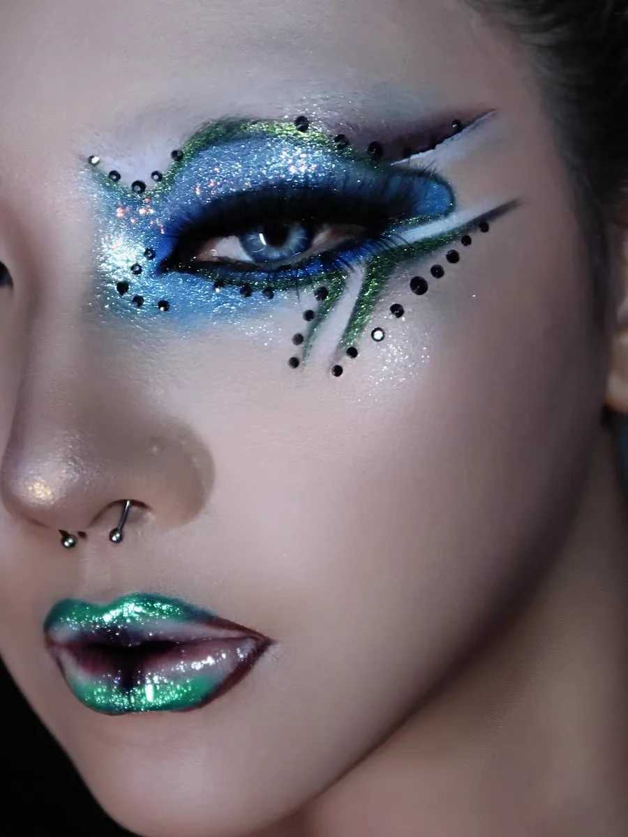 The U Cosmetic 9 Color Eyeshadow Plate Matte Pearl Chameleon Eyeshadow MakeupCL240812