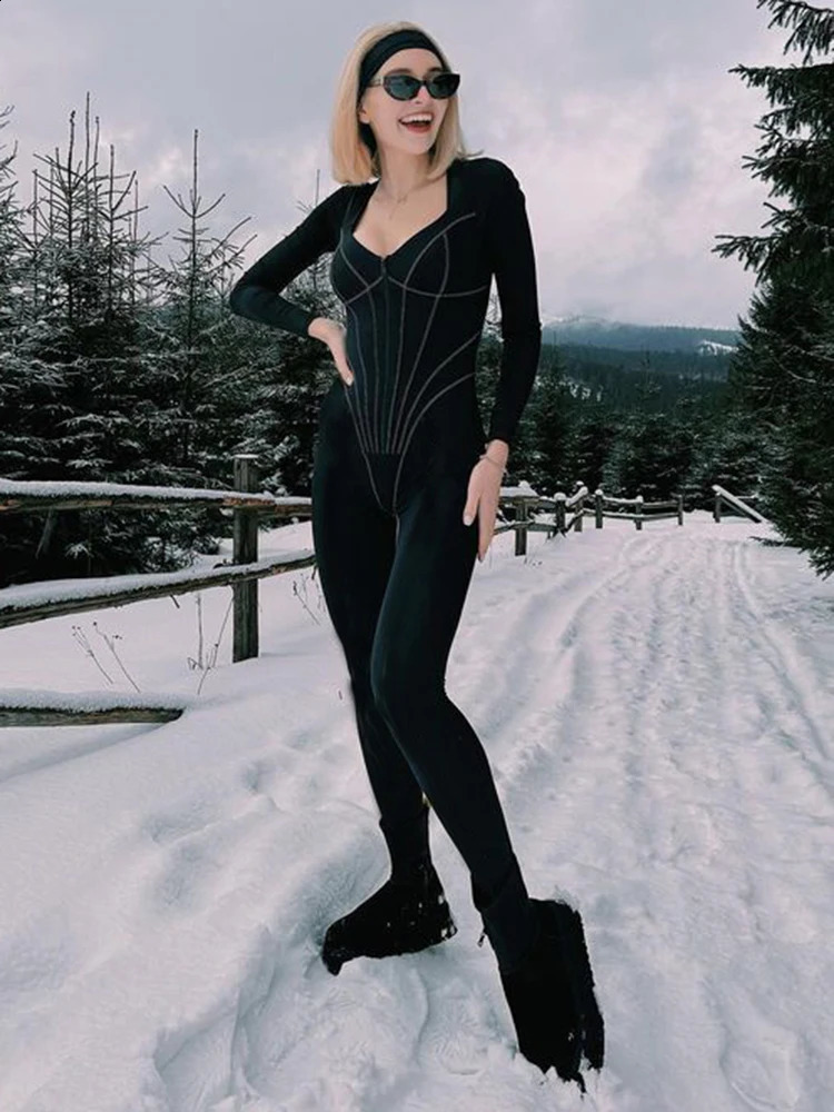 Mozision Striped Long Sleeve Skinny Jumpsuits For Women Rompers Autumn Zipper Deep V Neck Fitness Sporty Jumpsuit Fashion 240812