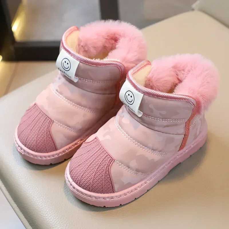 New 2024 Winter Childrens Leather Waterproof Snow Boots for Boys and Girls Fashionable Anti slip Childrens Plush Warm Boots Baby Cotton Shoes W240810