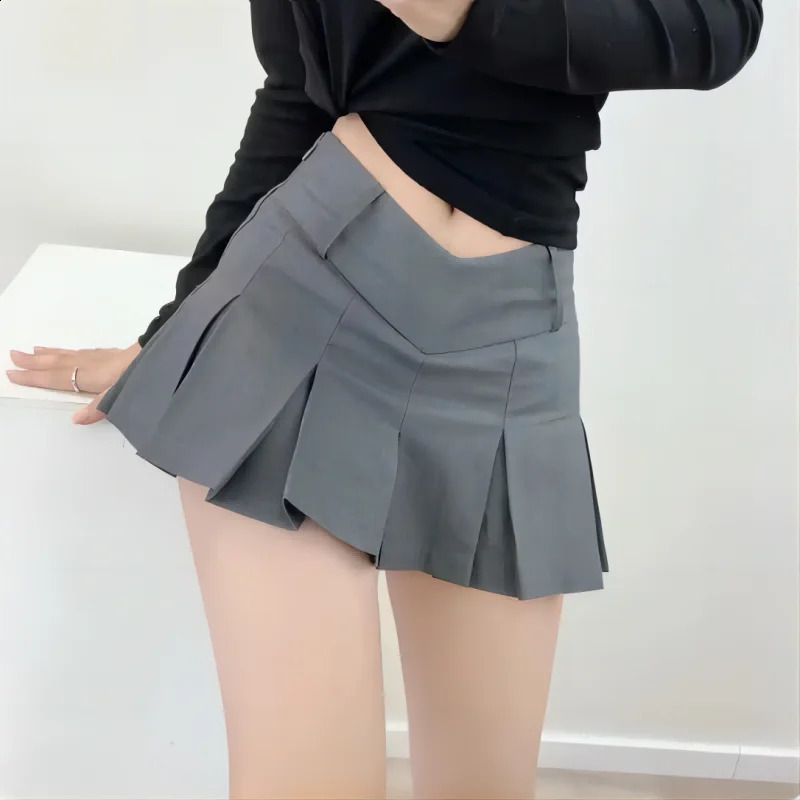 2024 Summer Women Slim Solid Color Pleated Short Skirt College Style Pure Want To Highwaisted Skinnyproof A line Clothing 240810