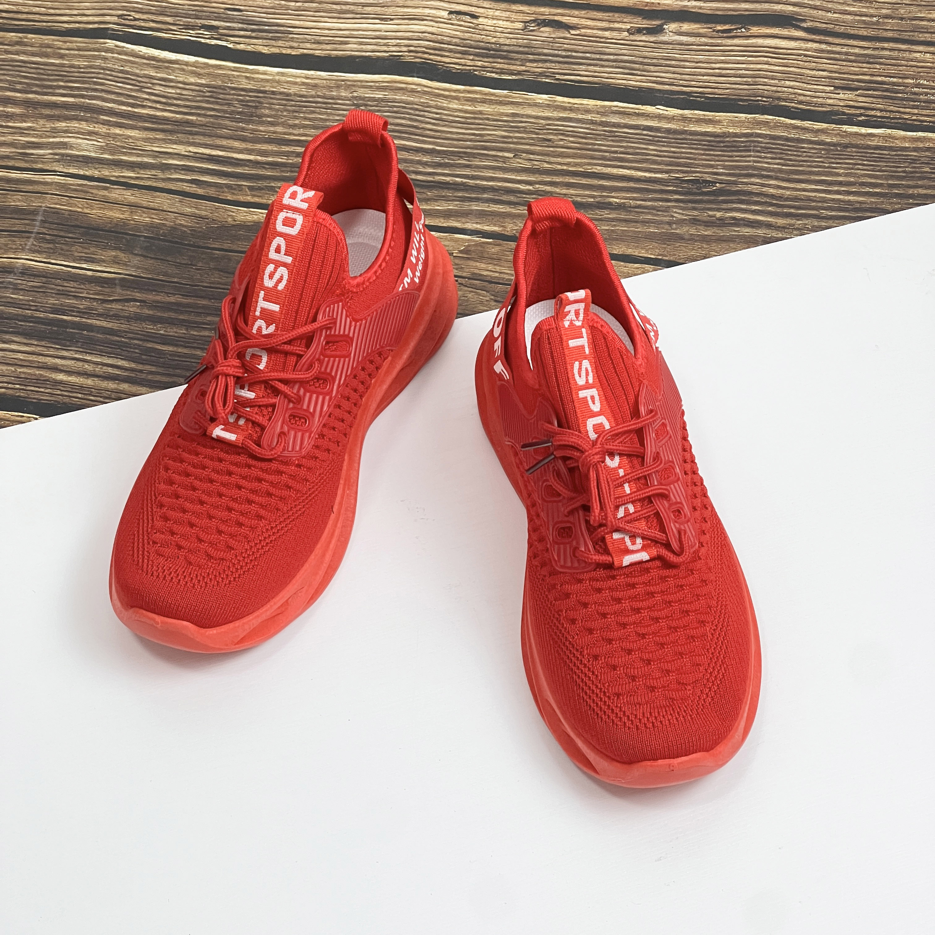 Breathable Casual Sneakers: Men's Sports Trainers in Classic Black and White dh910320090