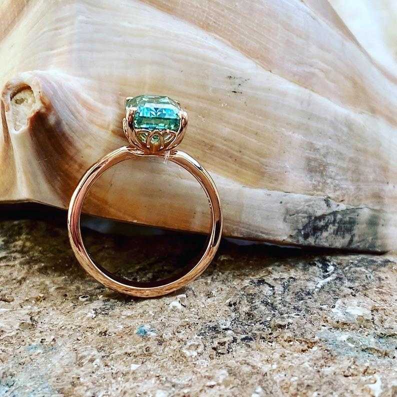 Elegant Jewelry 97mm 20ct Emerald Cut Green Moissanite Engagement Solitaire Ring