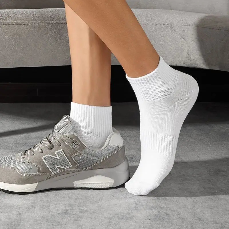 5 Pairslot 100% Cotton Mens Socks Spring Autumn Black White Absorption Womens Boat Socks Anti-Odor Breathable Sports Socks 240812