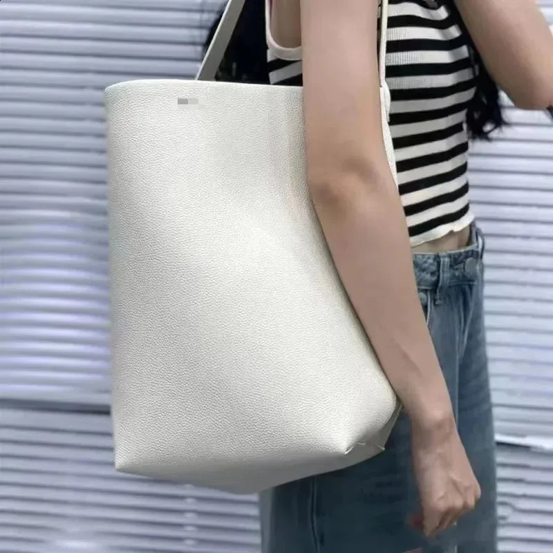 2024 Large Capacity Soft Leather Bucket Bag Genuine Litchi Pattern Tote One Shoulder for Classroom 240906Z