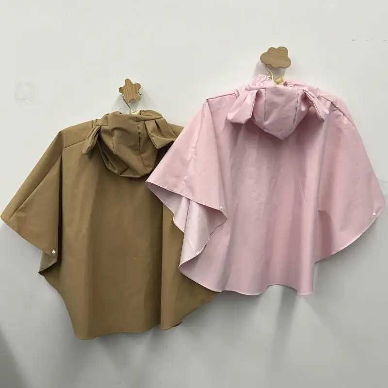 Cartoon teddy bear raincoat kindergarten boys and girls cape raincoat little rabbit waterproof rain gear childrens clothing Y240810