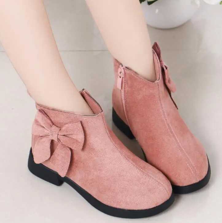 2024 Girls Fashion Boots Leather Sports Shoes Childrens Warm Boots Fashion Soft soled Princess Snow Boots Childrens Sports Shoes W240810