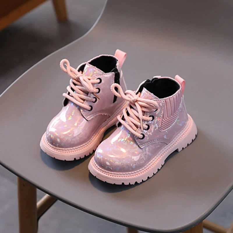 Childrens shoes girls shoes smooth leather childrens leather boots short boots fashionable childrens version platform foot boots soft sole W240810