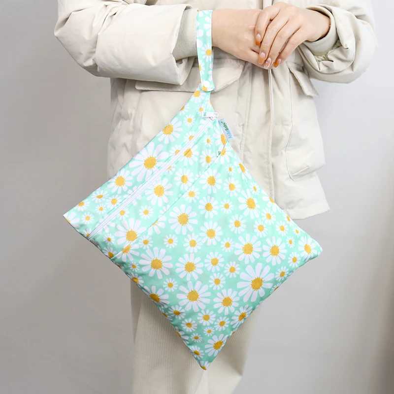 1 piece 36x30cm urine bag baby urine bag wet bag waterproof reusable wet bag printed bag baby urine bag W240812