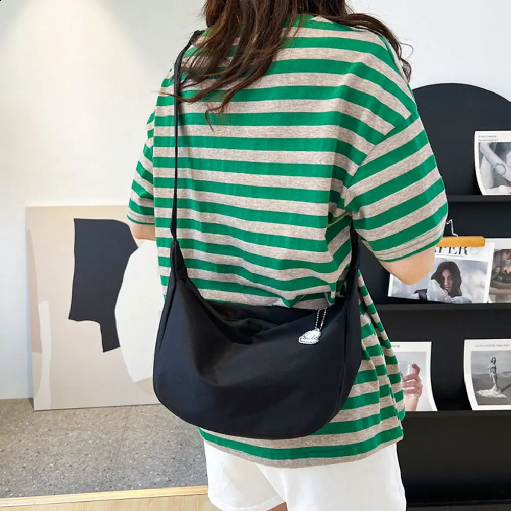 Women Canvas Shoulder Bag Zipper Handbag Large Capacity Travel Sport Crossbody Bags 240810Z