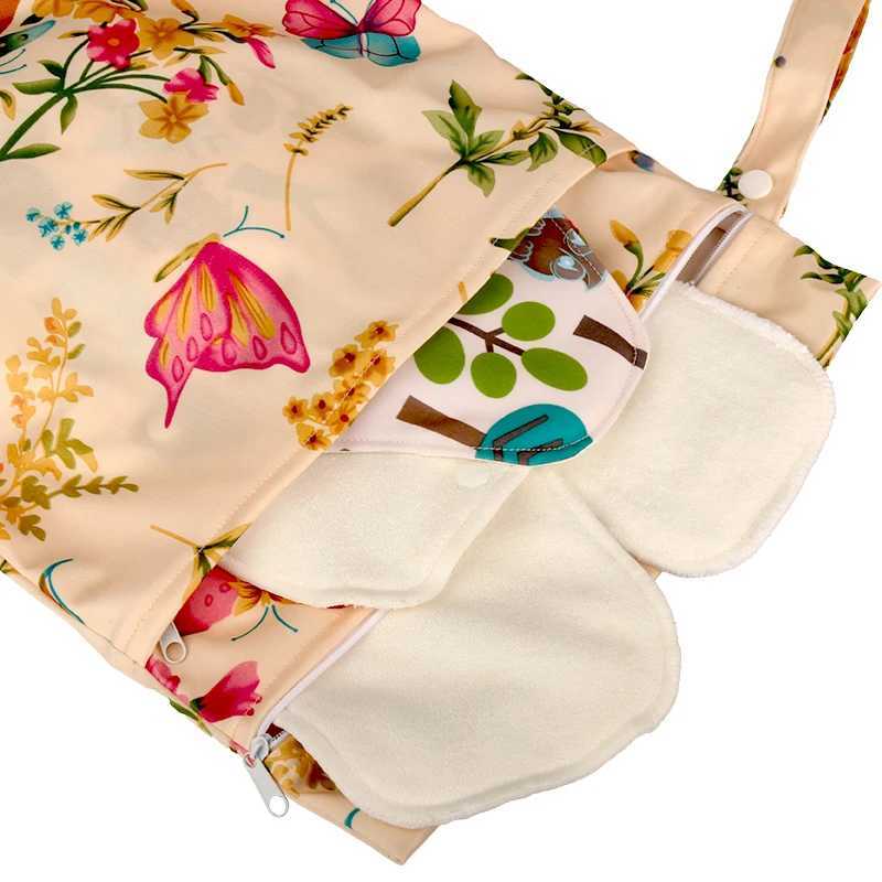 Baby wet urine bag waterproof small bag portable handcart bag 2 bags for toys clothes bottles small bags baby supplies W240812