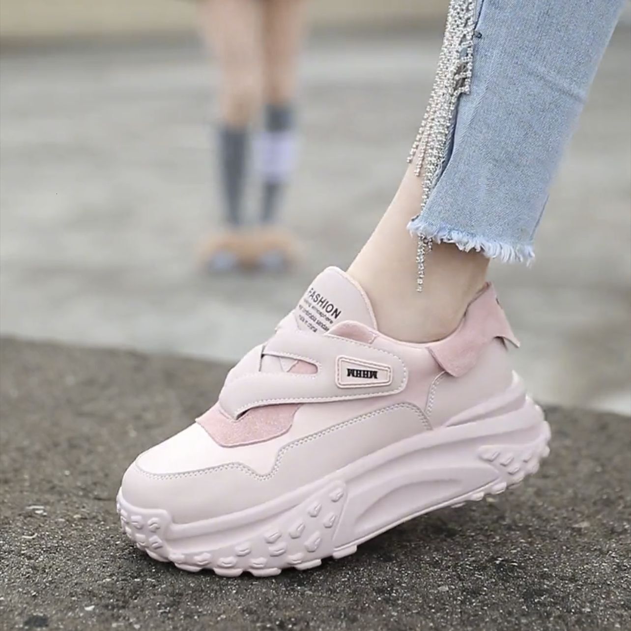 Ddmysports Spring New Korean Edition Little White Female Ins Student Street Photography Internet Red Board Shoes Thick Bottom Casual Outdoor