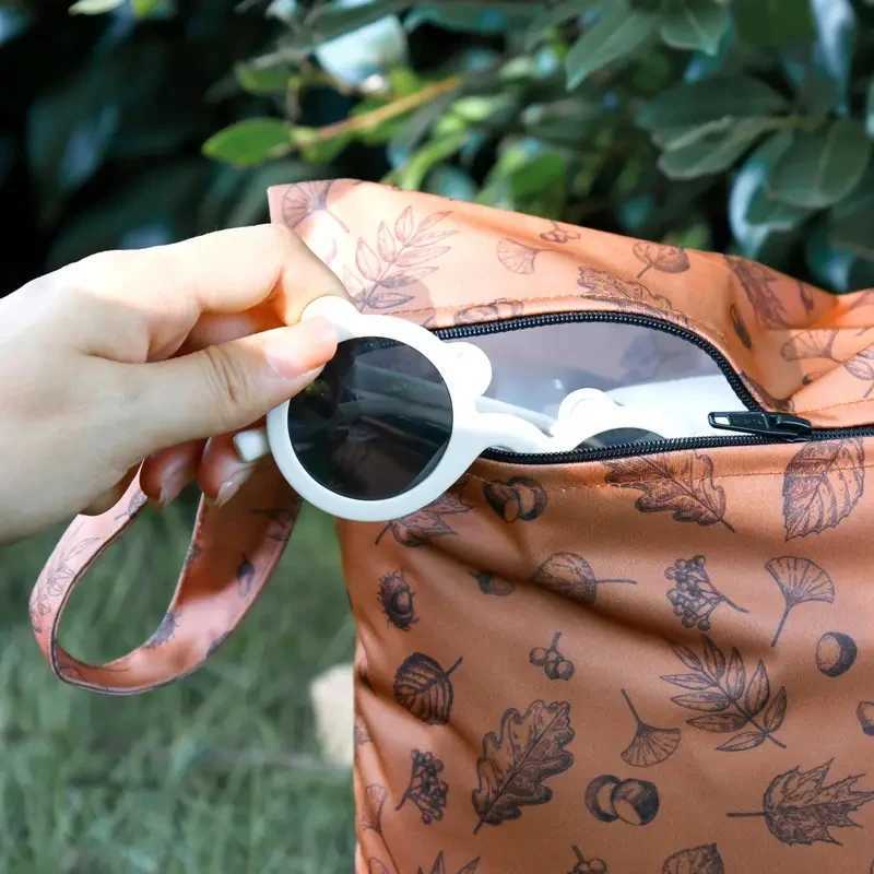 HappyFluent New Fashion Printing 26 * 36CM Waterproof Washable Cart Urine Bag Mom Handbag Beach and Tourism W240812