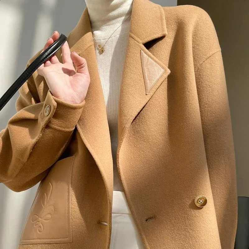 Slim Short Wool Blend Black Clothes Coats for Women Jacket Crop Tweed Blazer Woman Outerwears in Autumn Winter Trend 240812