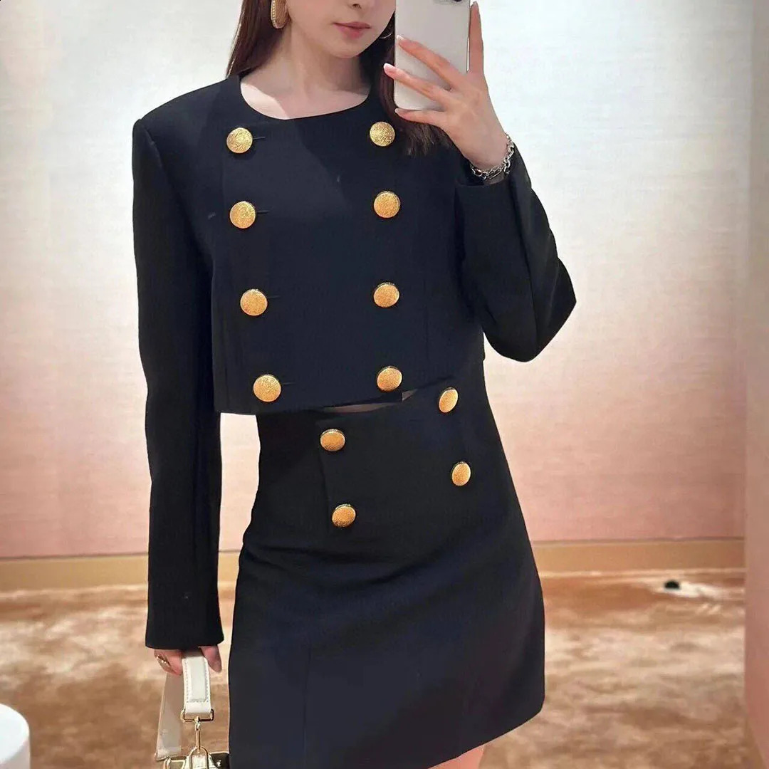 autumn fashion gold button short n jacket womens Oneck long sleeved elegant and chic slim fit 240808