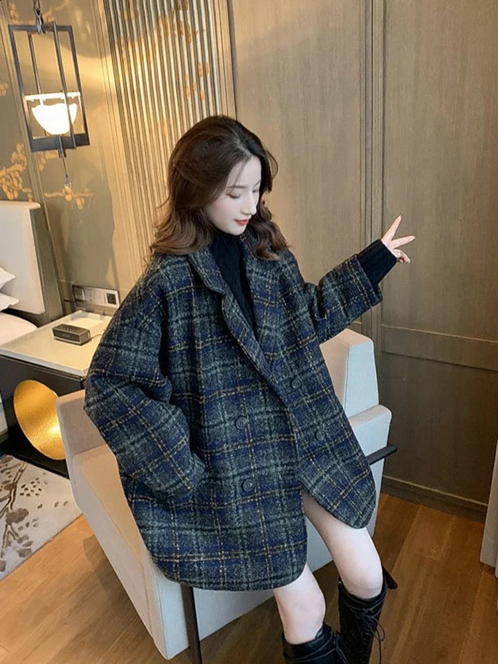 Zoki Korean Plaid Tweed Jacket Women Vintage Loose Casual Long Sleeve Suit Coat Elegant Retro Pockets Double Breasted Outwear 240812