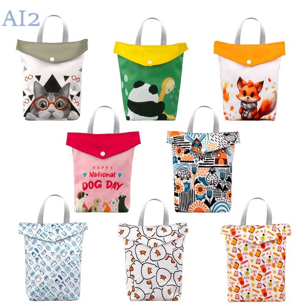 AI2 Multi functional Baby Urine Bag Cute Cartoon Animal 20 * 25cm and 25 * 30cm Mom Portable Storage Bag New Design Wet Bag W240812