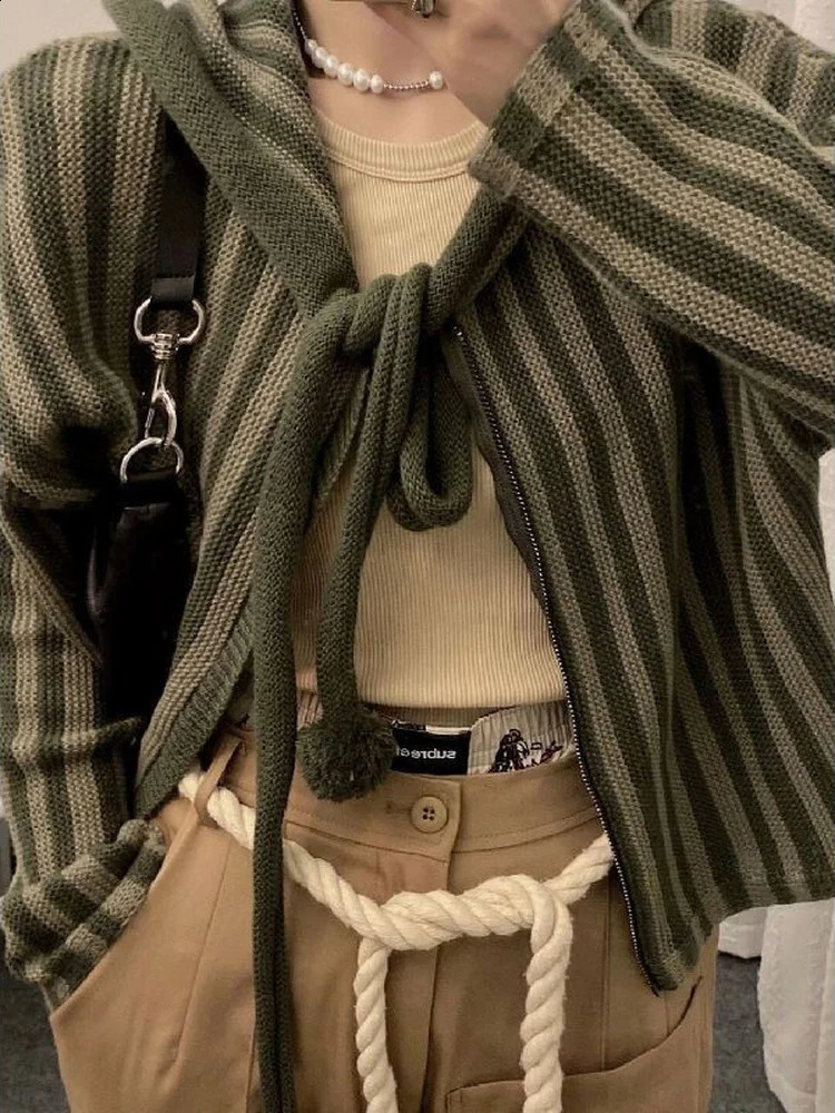 Spring Autumn Korean Hooded Loose Harajuku Sweaters Women Striped Zipper Cardigan Knitted Fashion Gothic Y2k Tops Jumper 240812