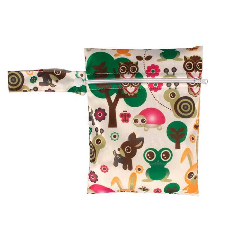 AI2 16 * 20cm waterproof baby cloth sleepwear diaper bag washable PUL printed fabric zipper wet bag W240812