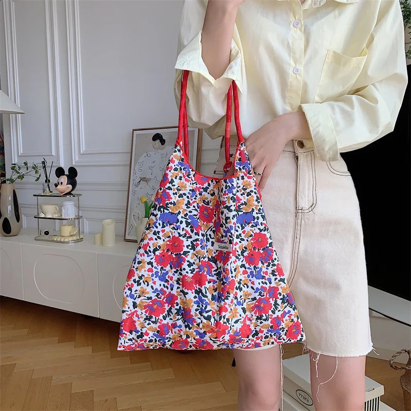 Yuda Fashionable Retro Flower Cotton Fabric Womens Shoulder Bag Large Leisure Shopping Handbag 240812