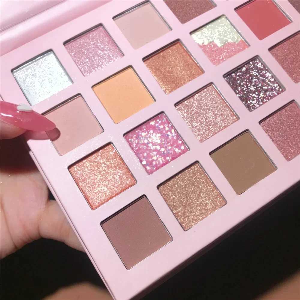 Small Pig 24 Color Eyeshadow Glitter lescent Waterproof Beginner Earth Color Cheap Eyeshadow Palette Ins Super FireW241212