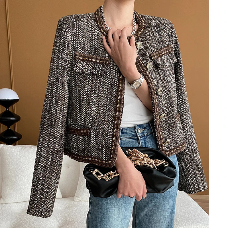 Contrast Woven Tweed Jacket Women Spring Autumn Trend Classic O-neck Single Breasted Elegant Cropped Wool Blend Coats 240812