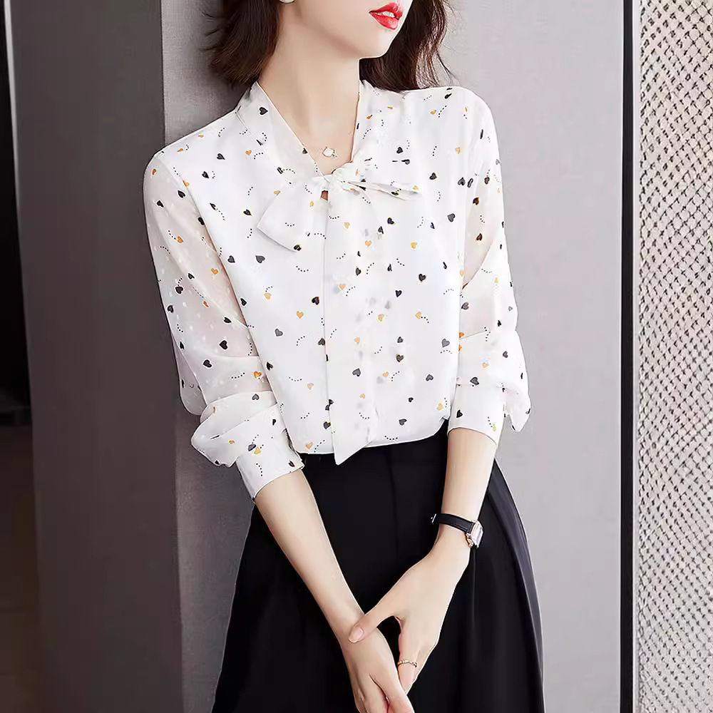 Spring 2024 New High end Long sleeved Women's Stylish Age reducing Small Chiffon Shirt, Floral Inner Top