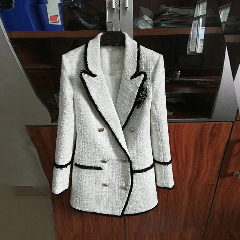 Autumn Classic Sequinned Tweed Blazers Women Rhinestone Badge in Jackets Female Metal Lions Head Buckle Slim Fit Suit 240812