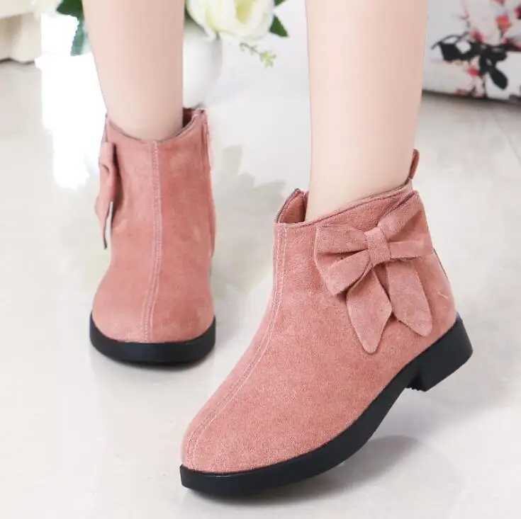 2024 Girls Fashion Boots Leather Sports Shoes Childrens Warm Boots Fashion Soft soled Princess Snow Boots Childrens Sports Shoes W240810