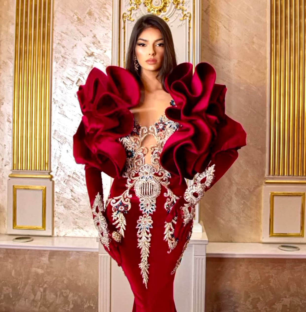 Designer A-line Prom Dresses Colorful Beads Appliques Pleat Gloves Sweep Train Backless Zipper Custom Made Plus Size Shining Party Evening Dress Vesti