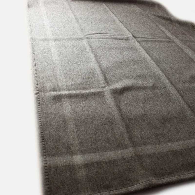 Flat weave wool blanket double-sided jacquard 200X150CM large-sized long raincoat suitable for womens warm pants thick blanket packaging W240810