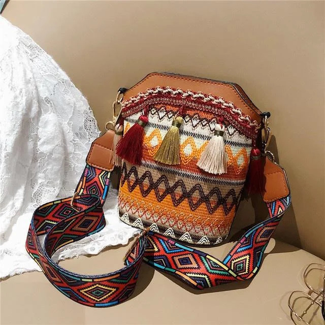 Ethnic Style Woven Tassel Bucket Bag Bohemian Oneshoulder Messenger Crossbody Bags for Women 240810Z