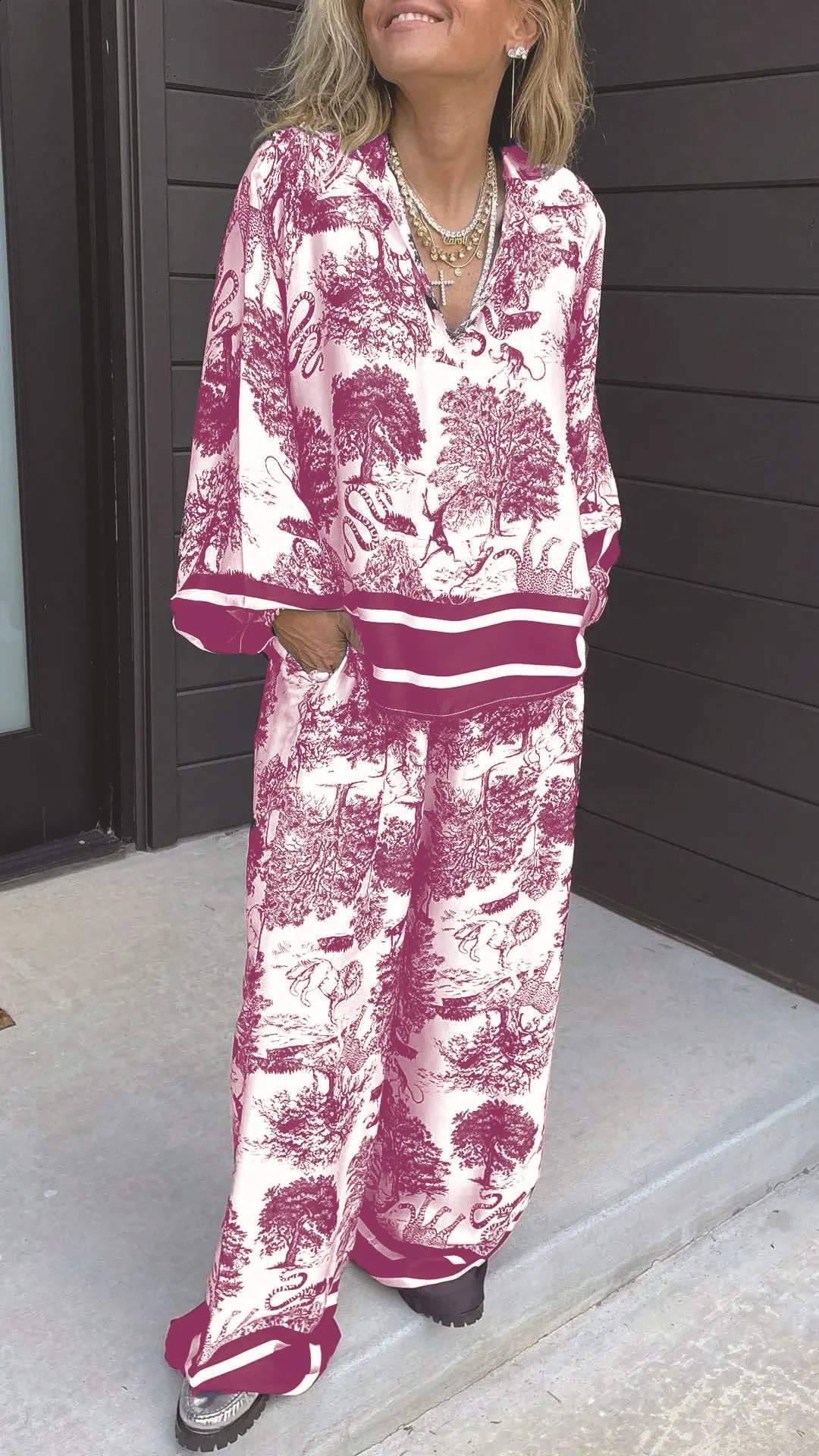 Summer Fashion Ink Print Two Piece Set Women Causal V-neck Shirt Wide Leg Pants Satin Two Piece Set Women 240812