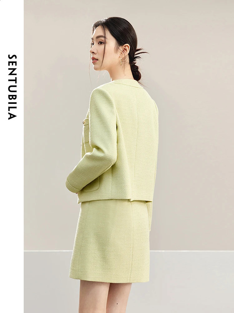 SENTUBILA Cropped Tweed Jackets for Women Spring Autumn Elegant Round Neck Female Long Sleeve Straight Outerwear 141W53349 240812