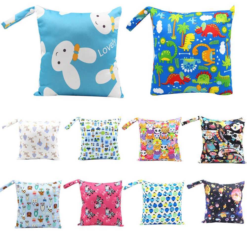 Baby Napkins Diapers Wet Bag 28 * 30cm Single Zipper Travel Reusable Storage Bag Waterproof PUL Handle Baby Cart Bag W240812
