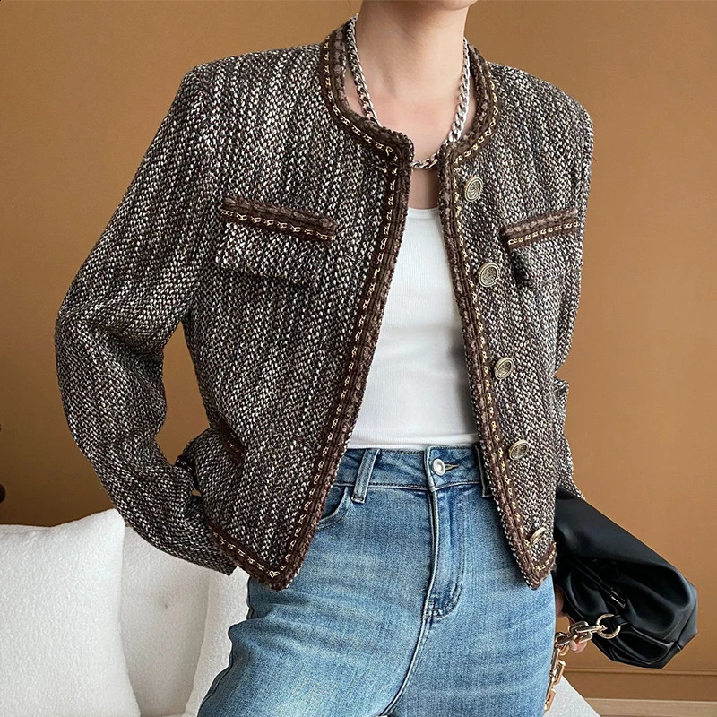 Contrast Woven Tweed Jacket Women Spring Autumn Trend Classic O-neck Single Breasted Elegant Cropped Wool Blend Coats 240812