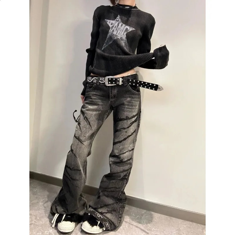 HOUZHOU Gothic Black Star Sweater Women Grunge Autumn Y2k Vintage O-neck Knitted Pullover Goth Short Jumper Kpop Korean Fashion 240812