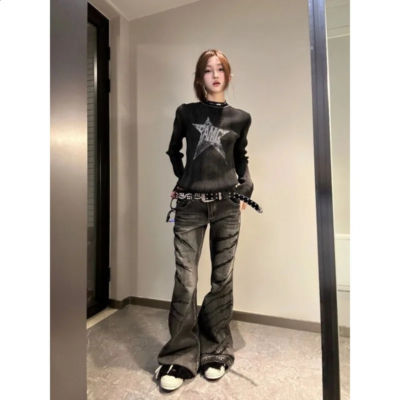 HOUZHOU Gothic Black Star Sweater Women Grunge Autumn Y2k Vintage O-neck Knitted Pullover Goth Short Jumper Kpop Korean Fashion 240812