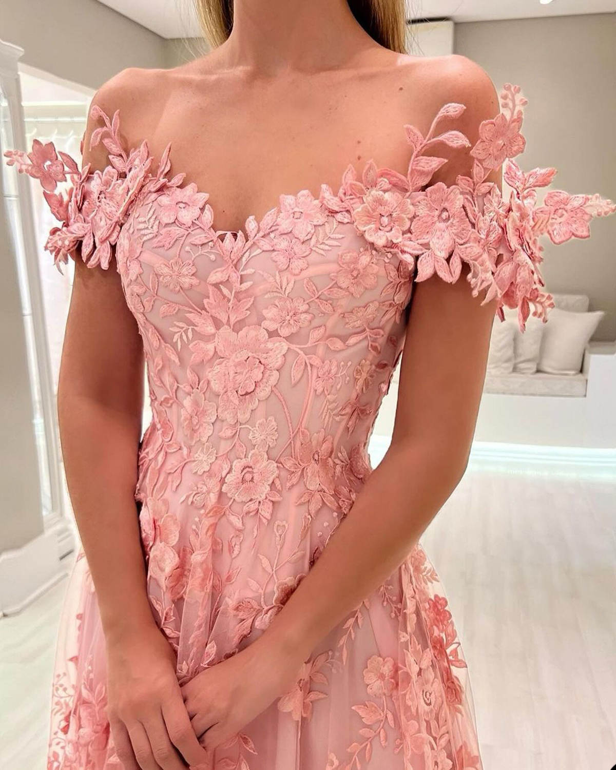 Lovely A-line Prom Dresses Floral-Appliques Off Shoulder Tulle Sweetheart Backless Lace Up Custom Made Plus Size Shining Party Evening Dress Vestido D